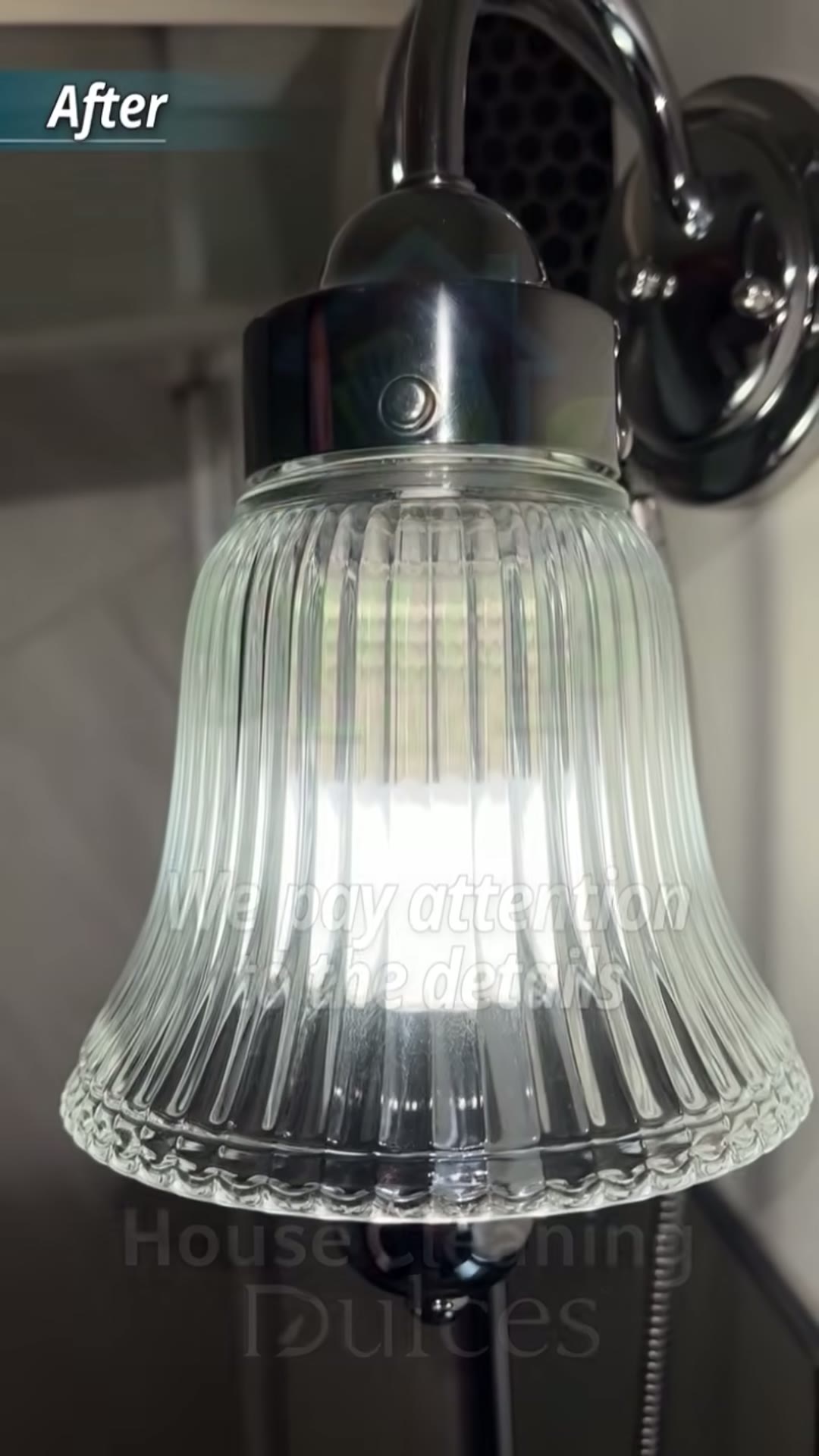 Detailed light fixture cleaning by House Cleaning Dulces
